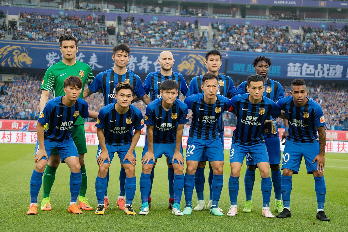 包含北京队面临意外伤病潮，教练组展开危机处理的词条