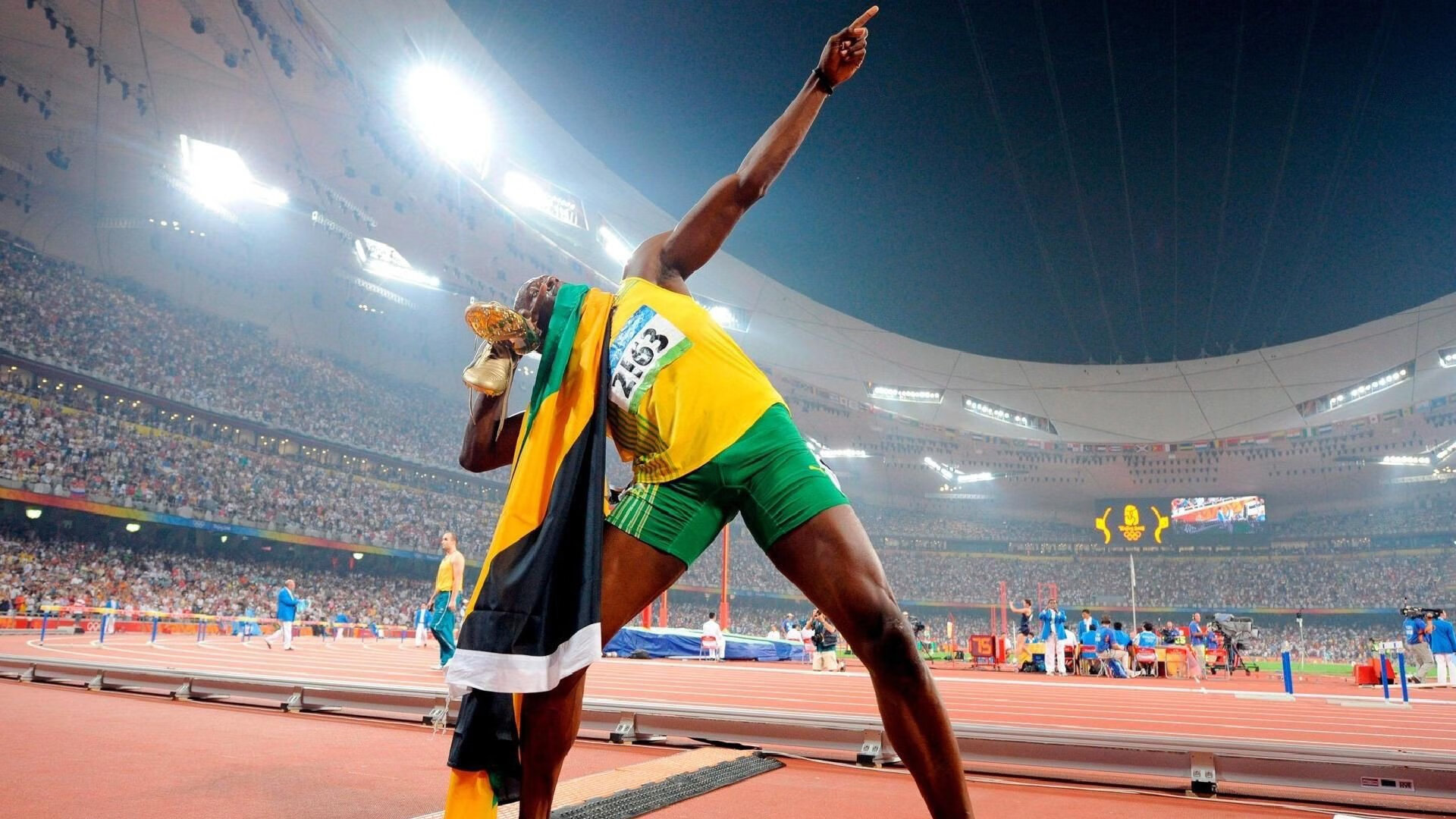 DB官方网站-戈麦斯用实力证明自己，巴萨强行终结莱比锡红牛